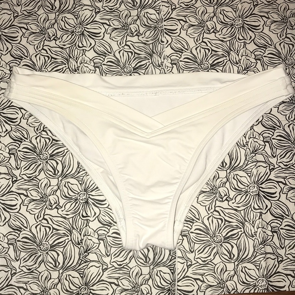 VS WHITE BIKINI BOTTOMS V CUT SMALL